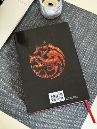Фото 4 книги «Вогонь і кров Джорджа Р. Р. Мартіна — Історія дому Таргарієнів», Тернопіль (4 з 8)