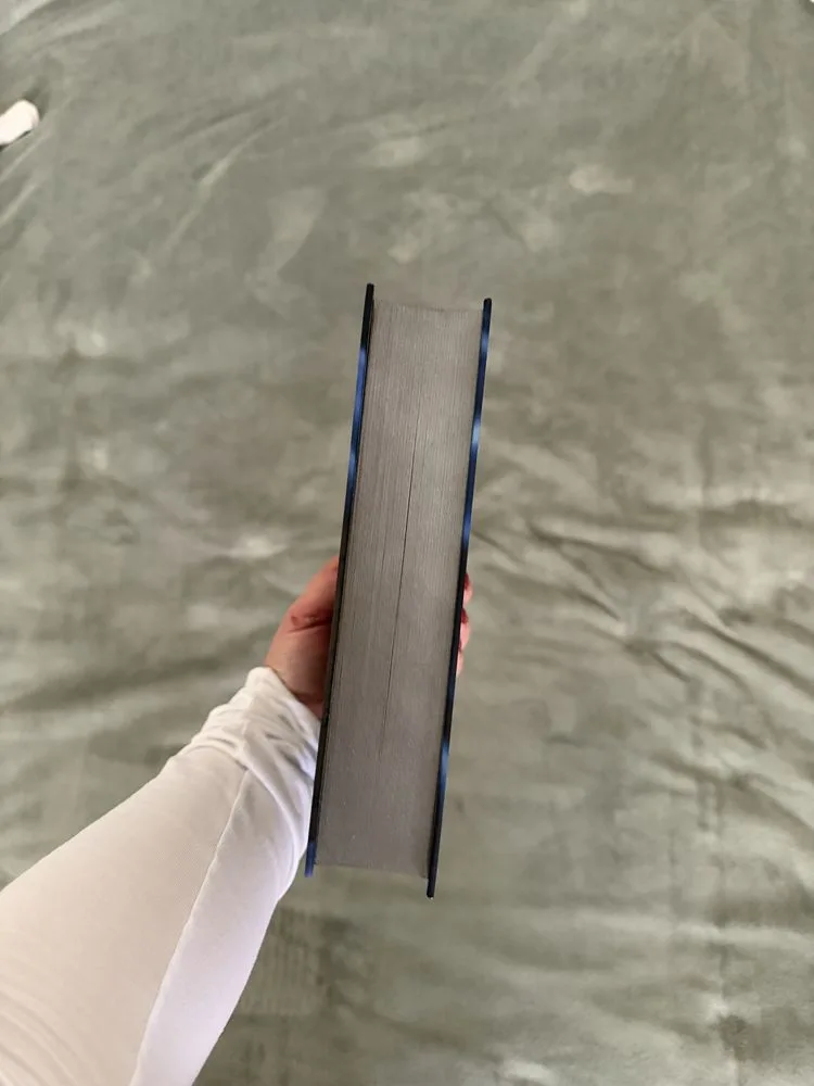 Фото 3 книги «Ті, що лишають сліди», Київ (3 з 5)