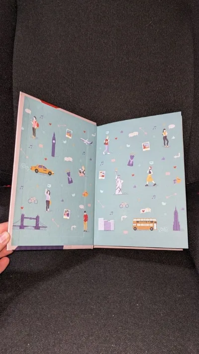 Фото 3 книги «Дівчина онлайн», Зої Загг, Городище (3 з 6)